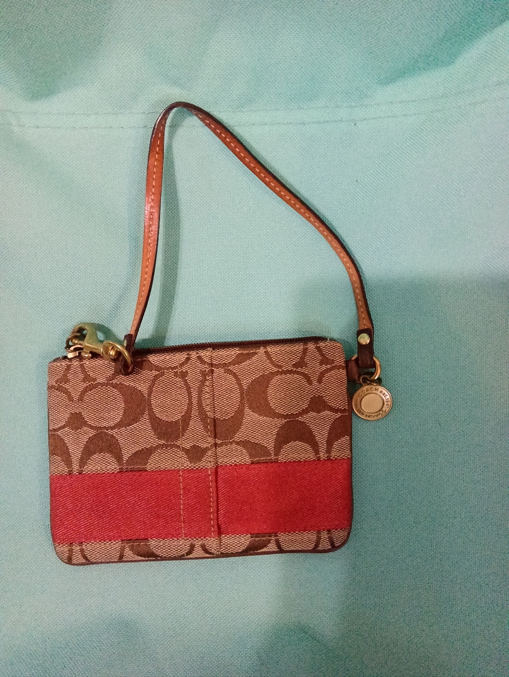 #19 Coach Vintage Creed: C06m-40028 Rown & Red Signature Wristlet